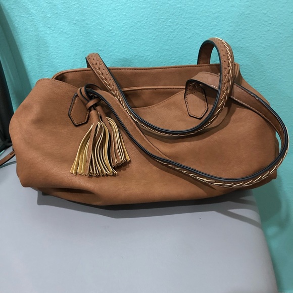 Large Trendy Fringe Tote NWOT - Picture 6 of 6